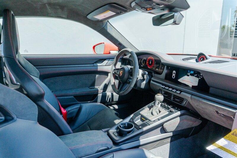 2025 Porsche 911