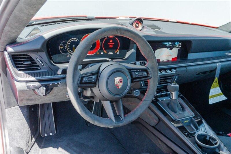 2025 Porsche 911