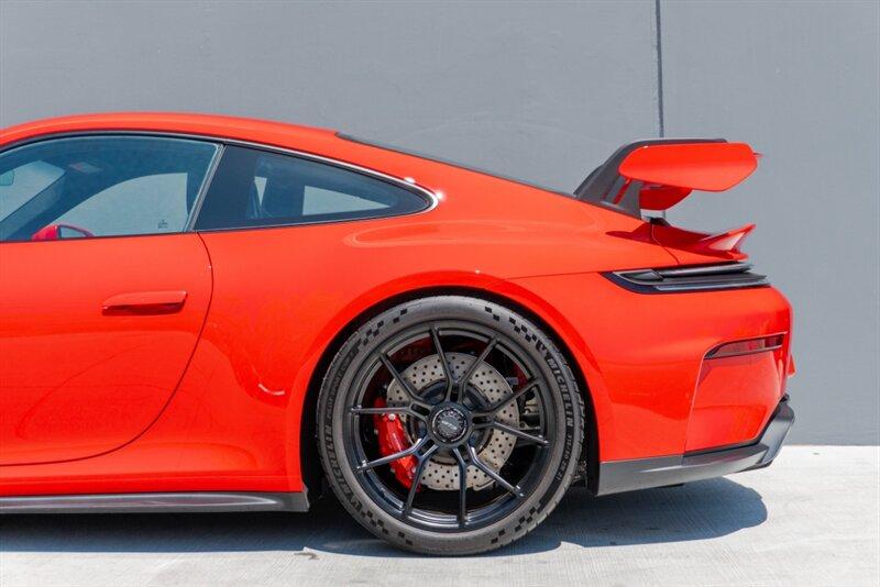 2025 Porsche 911