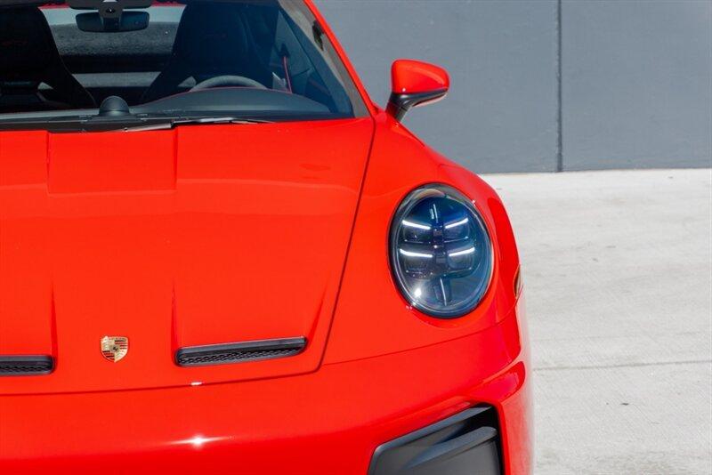 2025 Porsche 911