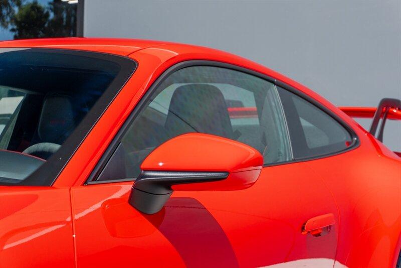 2025 Porsche 911