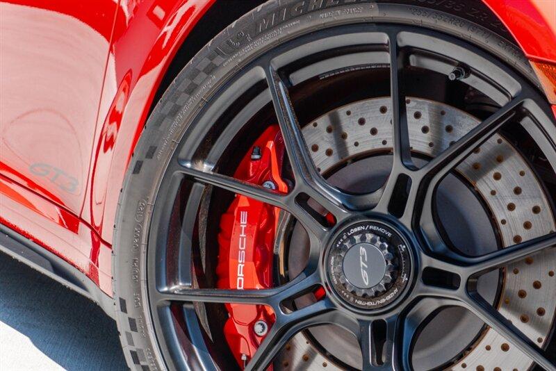 2025 Porsche 911