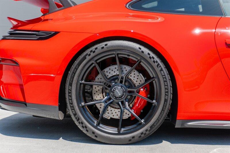 2025 Porsche 911
