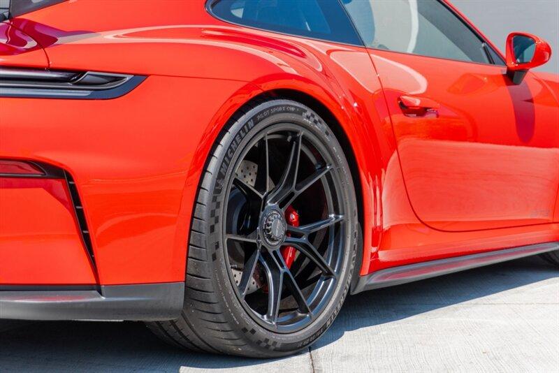 2025 Porsche 911