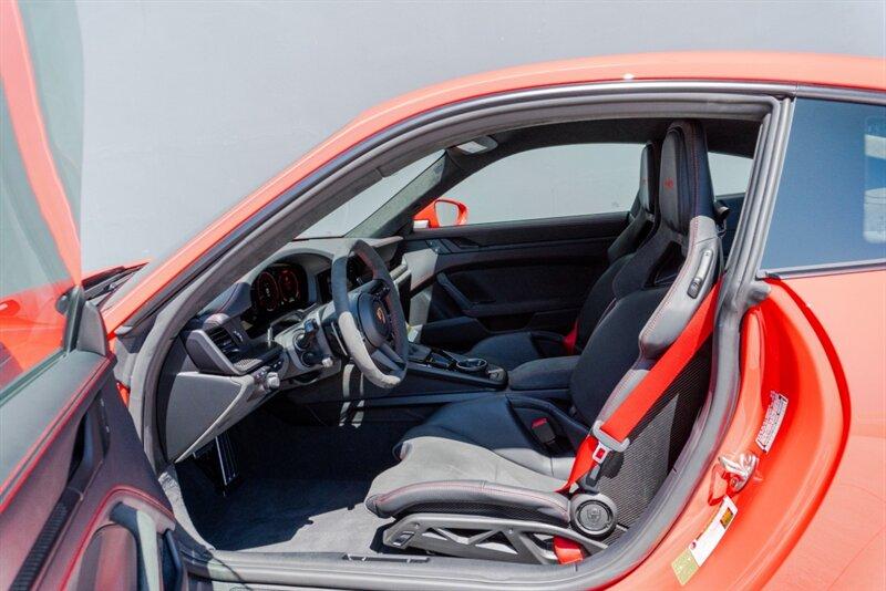 2025 Porsche 911