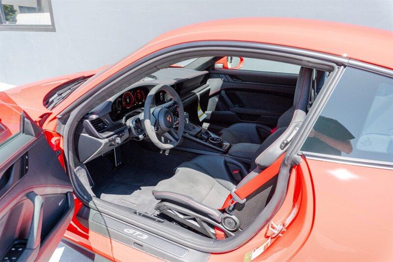 2025 Porsche 911