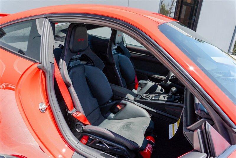 2025 Porsche 911