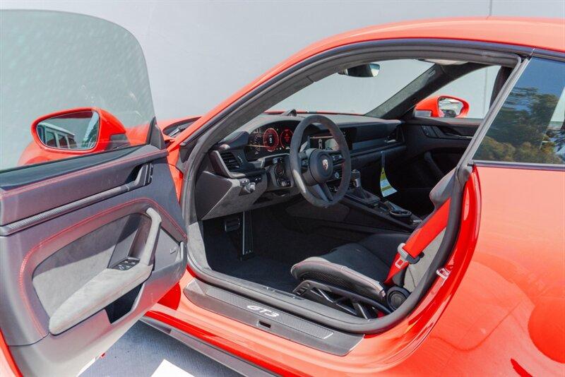 2025 Porsche 911