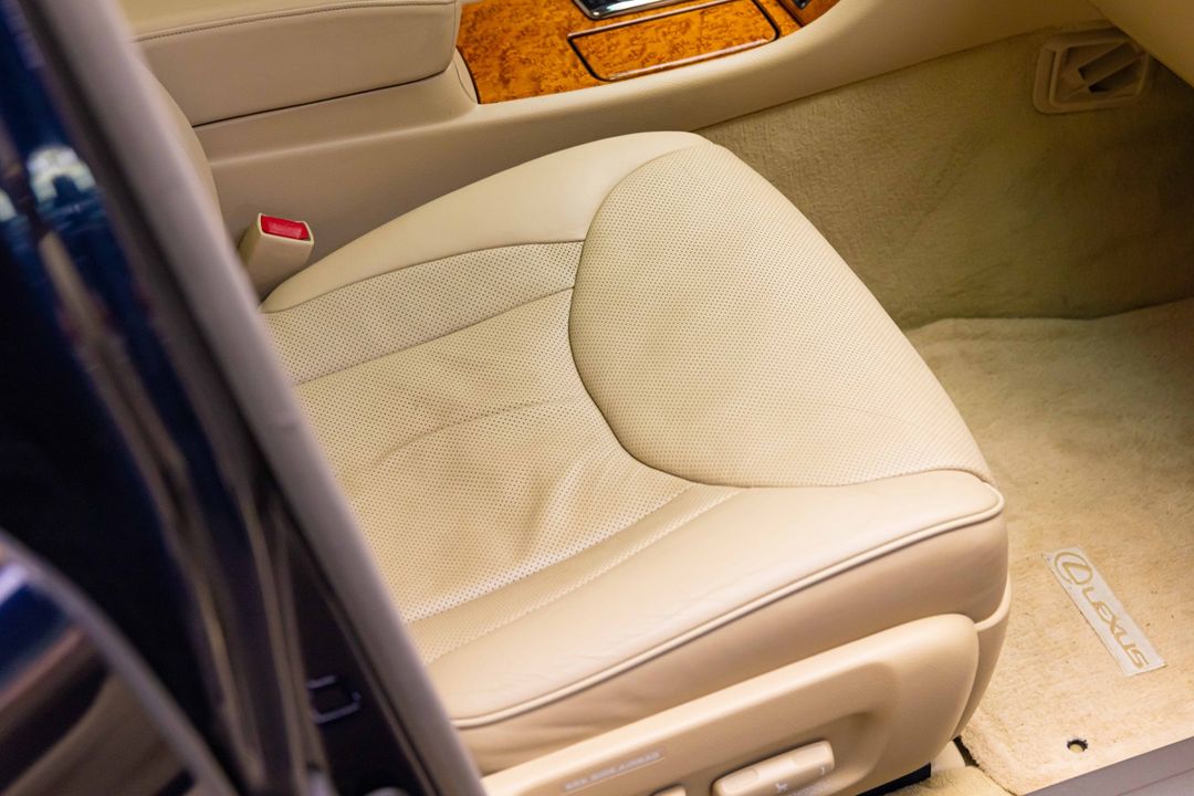 2005 Lexus LS 430