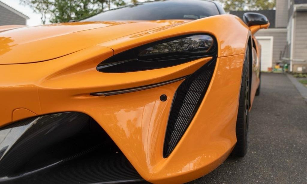 2023 McLaren Artura