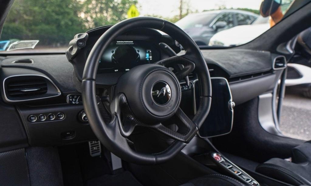 2023 McLaren Artura