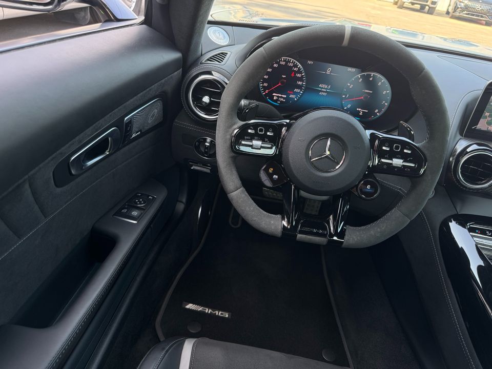 2020 Mercedes-Benz AMG GT-R