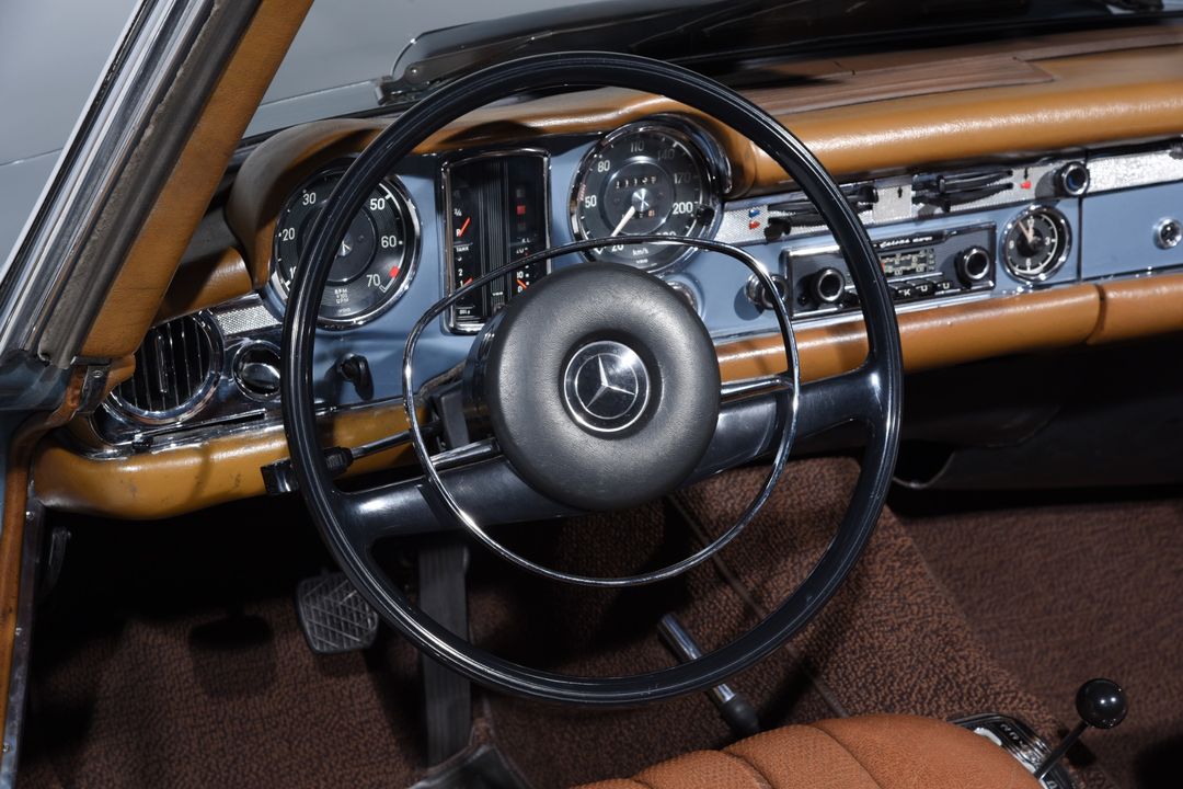 1969 Mercedes-Benz 280-CLASS