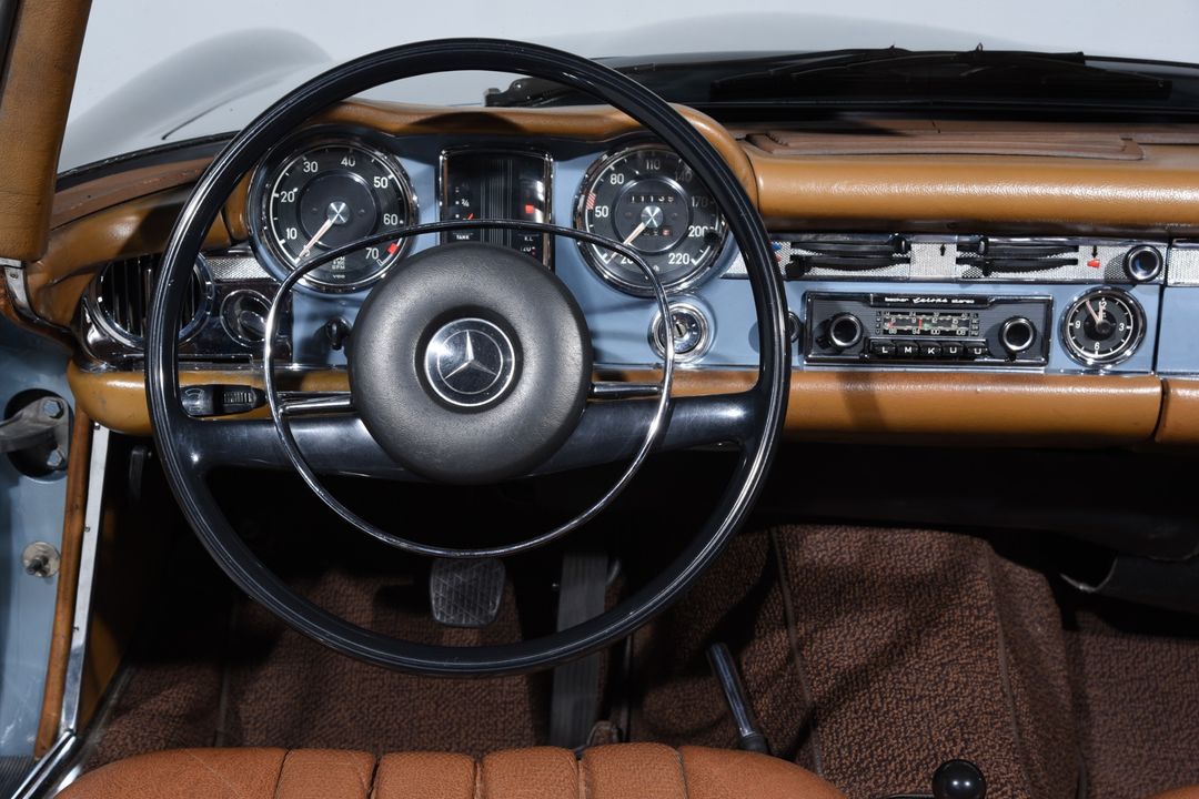 1969 Mercedes-Benz 280-CLASS
