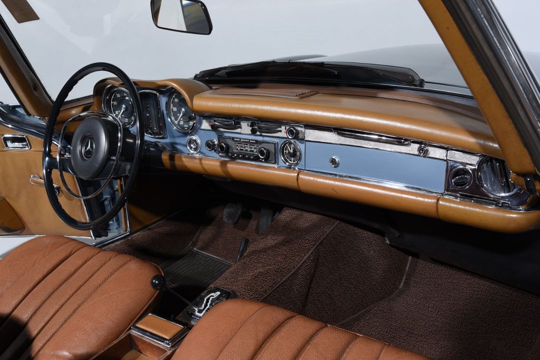 1969 Mercedes-Benz 280-CLASS