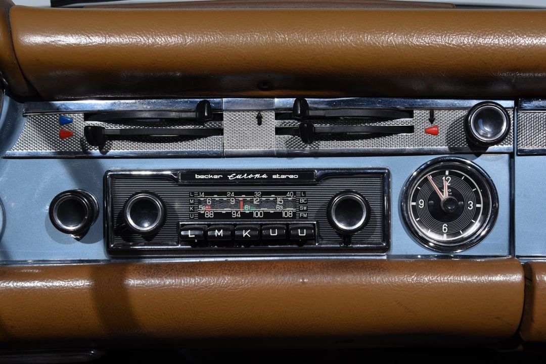 1969 Mercedes-Benz 280-CLASS