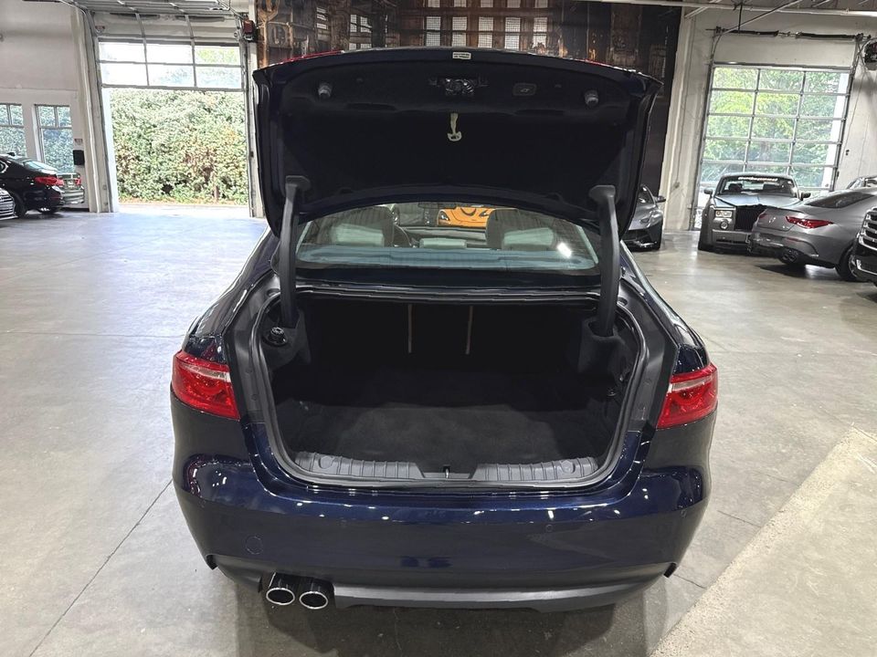 2017 Jaguar XF