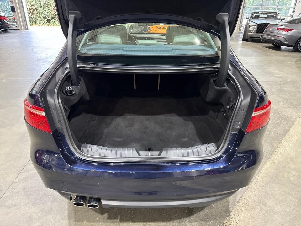 2017 Jaguar XF