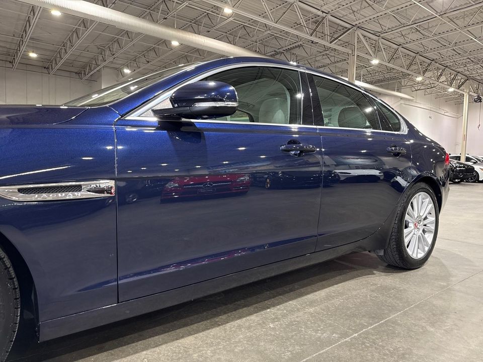 2017 Jaguar XF
