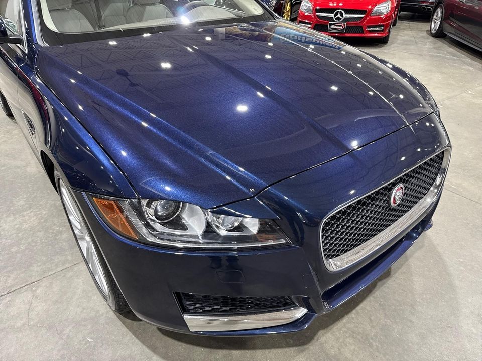 2017 Jaguar XF