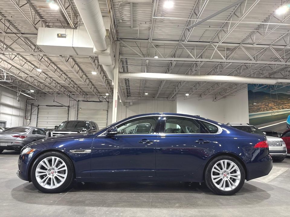 2017 Jaguar XF