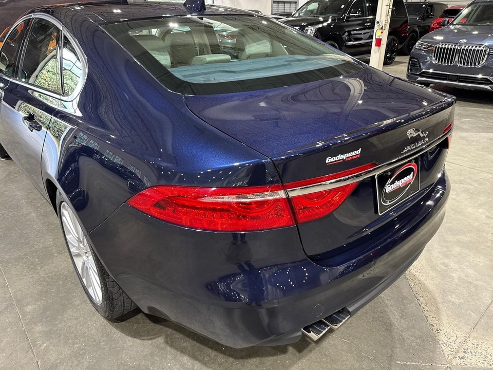 2017 Jaguar XF