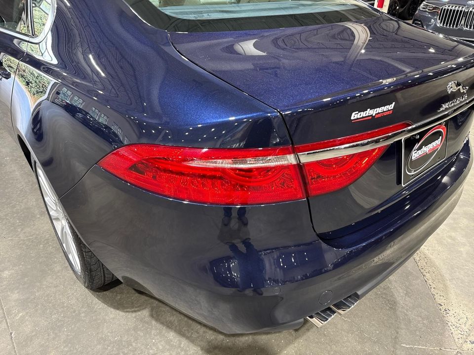 2017 Jaguar XF