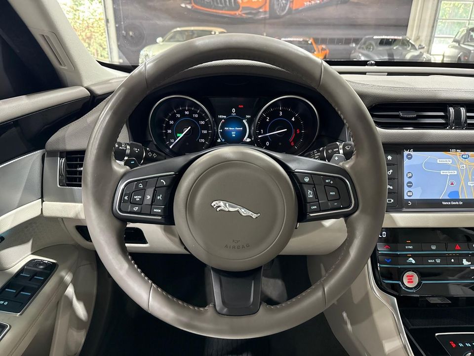 2017 Jaguar XF