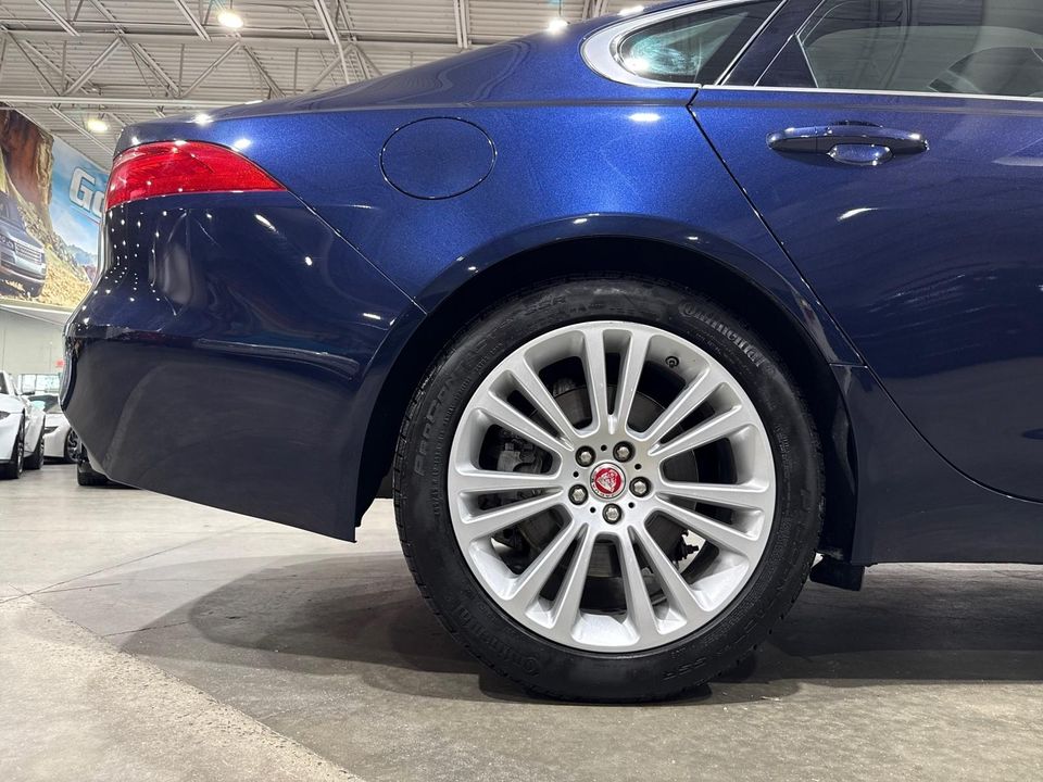 2017 Jaguar XF