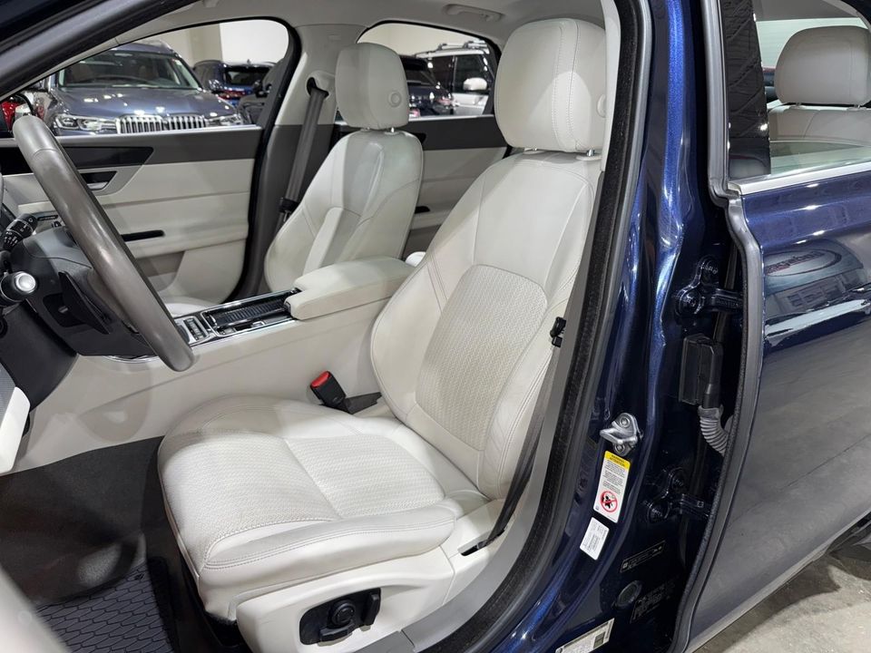 2017 Jaguar XF