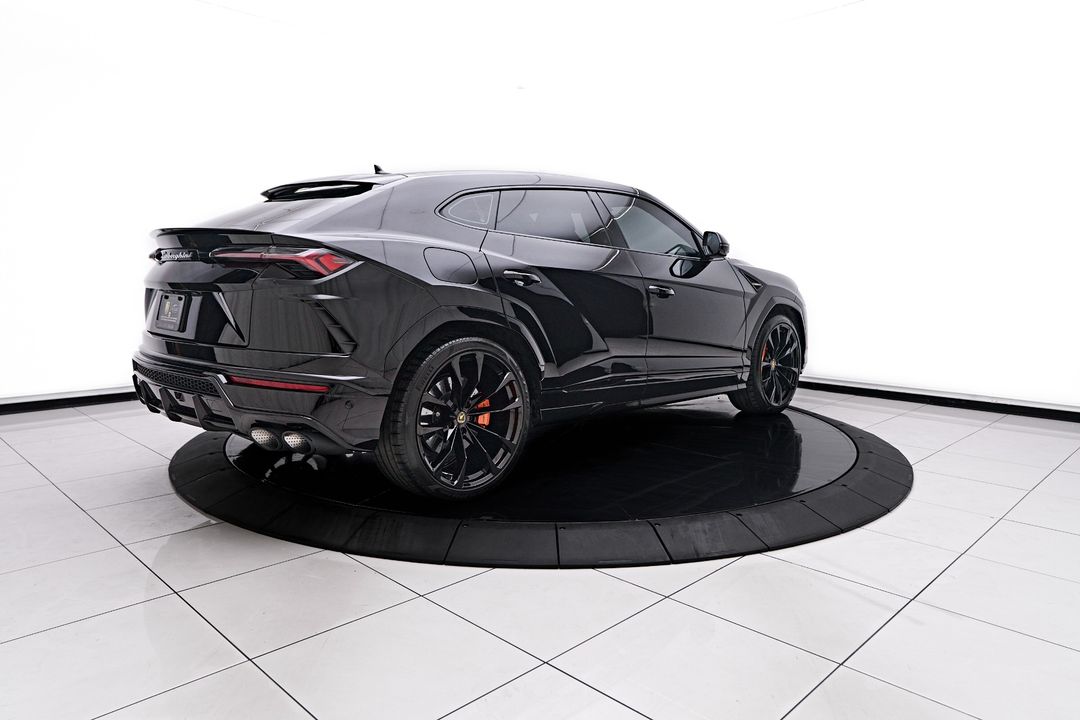 2022 Lamborghini Urus