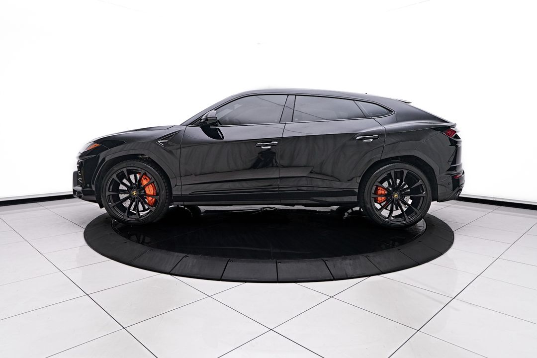 2022 Lamborghini Urus