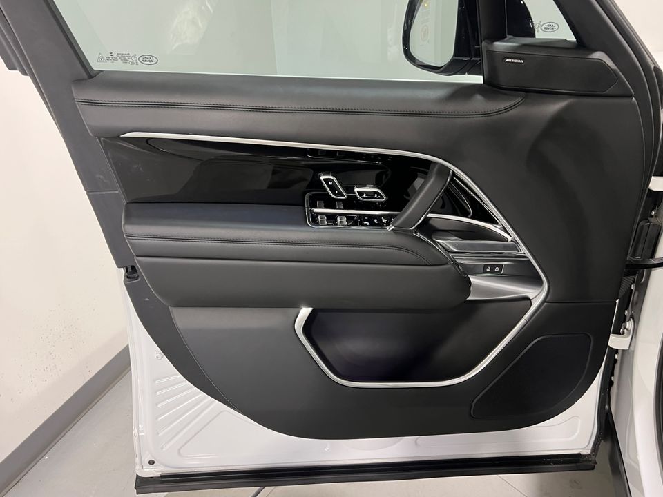 2023 Land Rover Range Rover P400 AWD