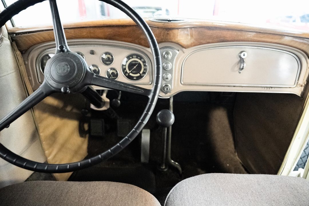 1932 Cadillac 370B