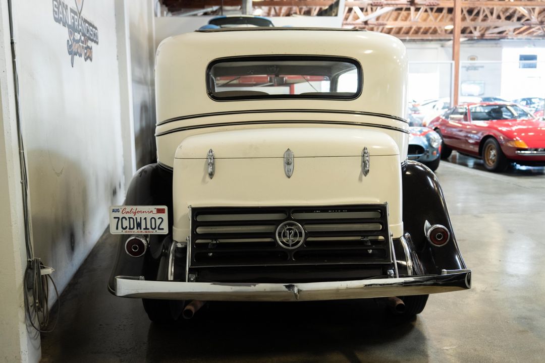 1932 Cadillac 370B