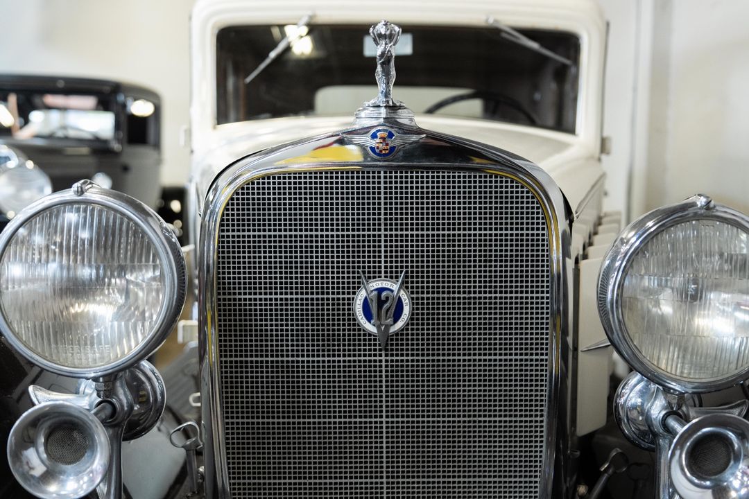 1932 Cadillac 370B