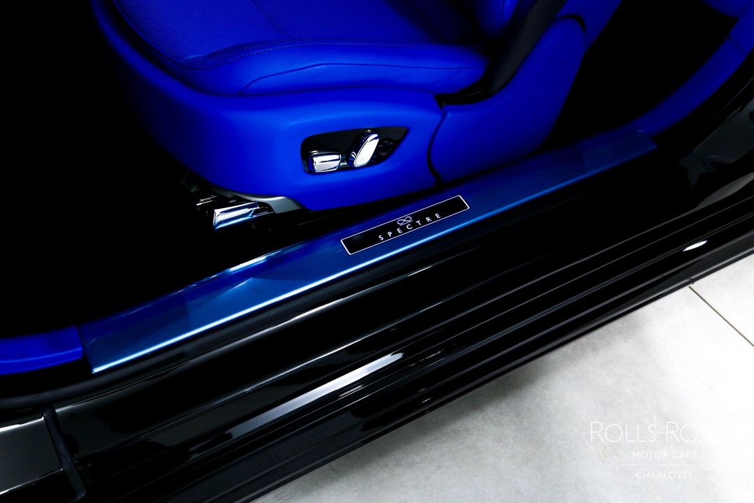 2025 Rolls-Royce Black Badge Spectre