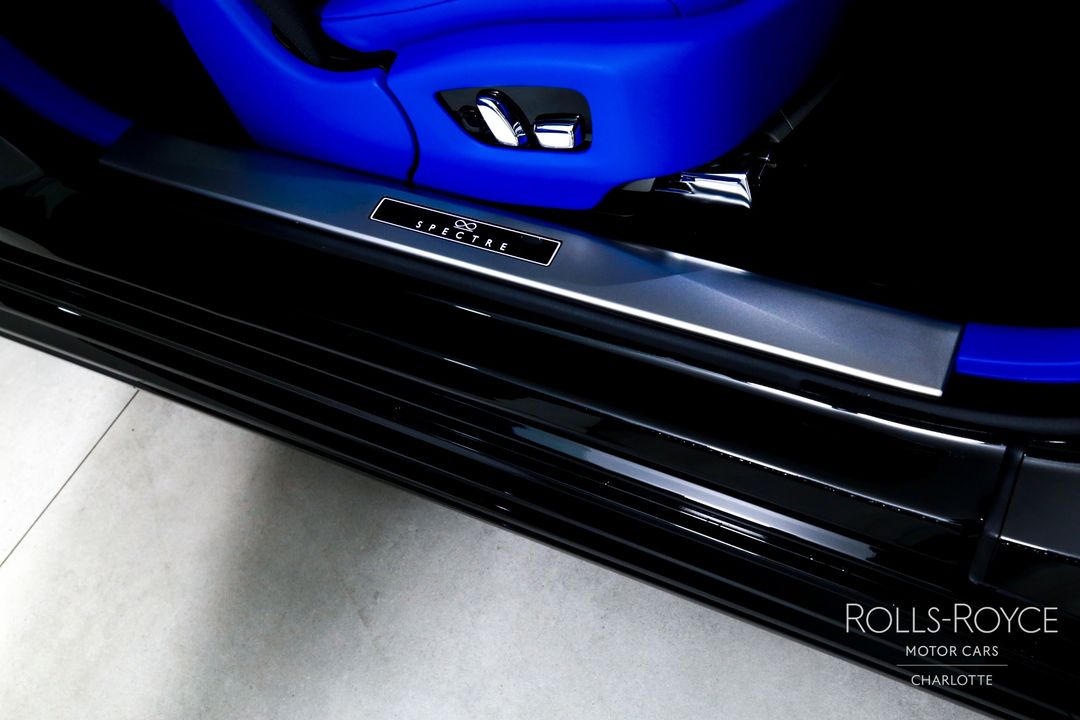 2025 Rolls-Royce Black Badge Spectre