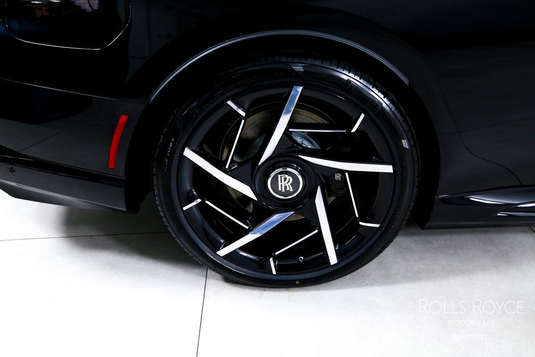 2025 Rolls-Royce Black Badge Spectre
