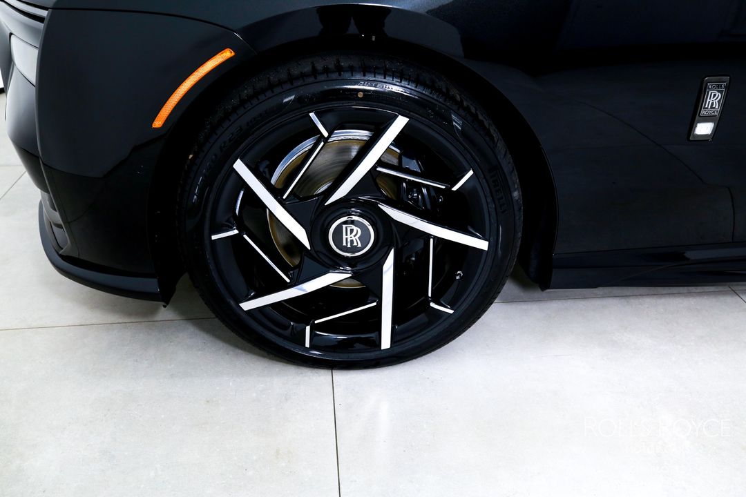 2025 Rolls-Royce Black Badge Spectre