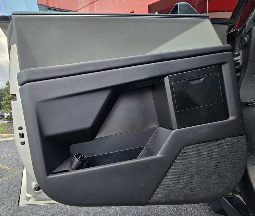 2024 Tesla Cybertruck