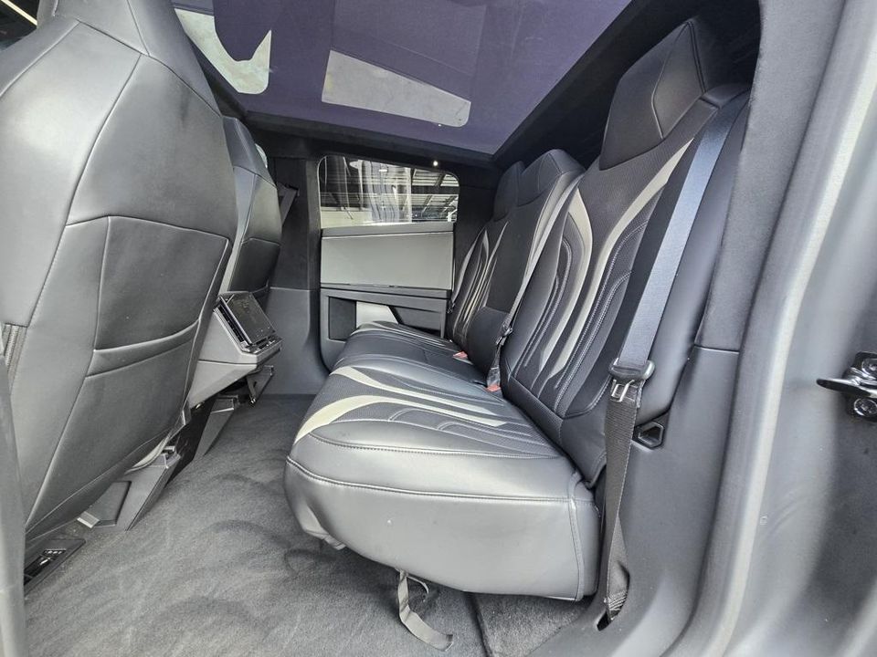 2024 Tesla Cybertruck
