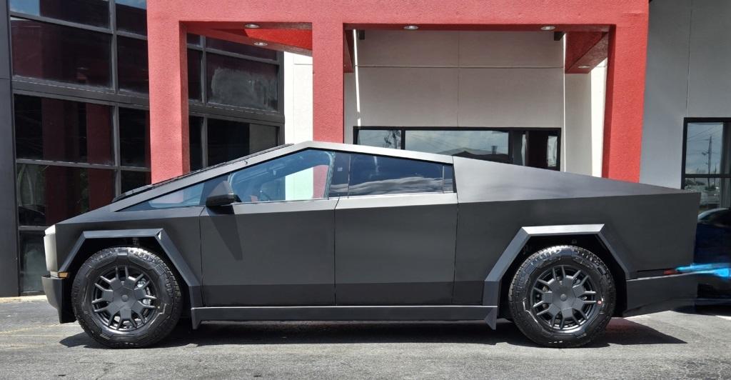 2024 Tesla Cybertruck