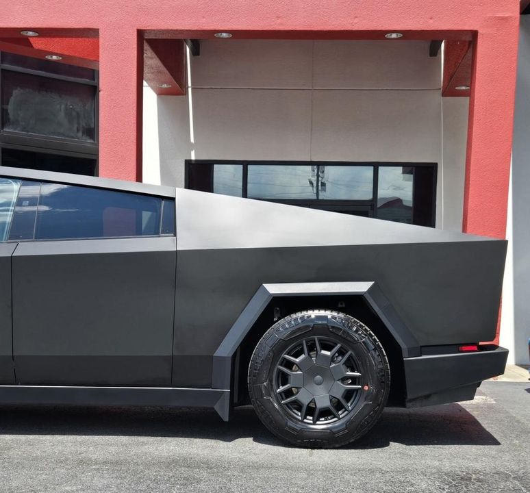 2024 Tesla Cybertruck