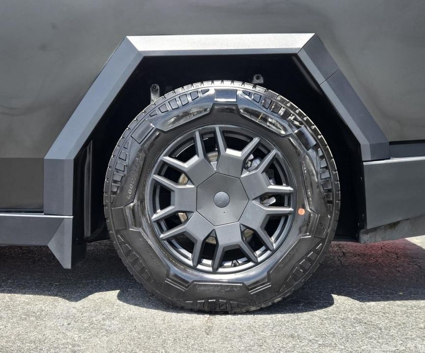 2024 Tesla Cybertruck