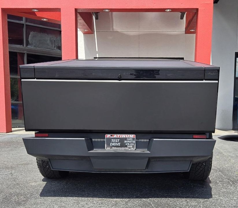 2024 Tesla Cybertruck