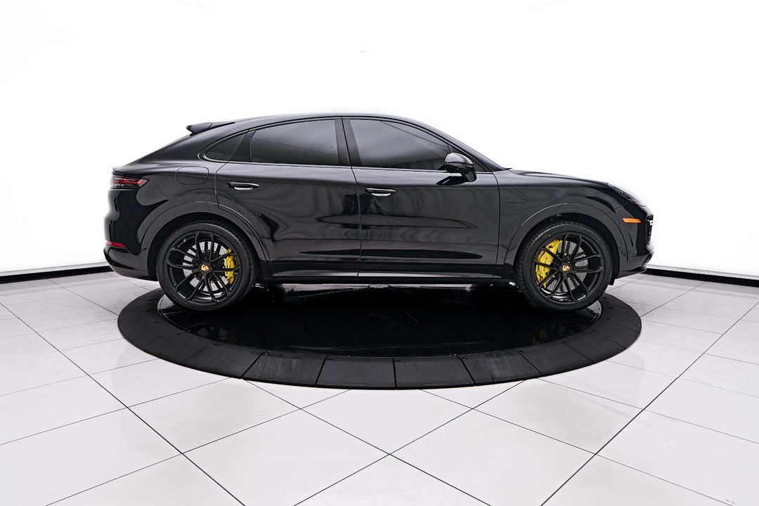 2021 Porsche Cayenne E-Hybrid Coupe