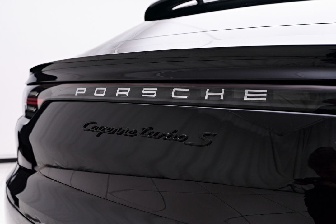 2021 Porsche Cayenne E-Hybrid Coupe