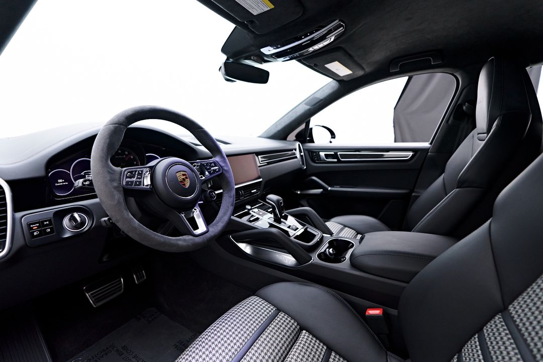 2021 Porsche Cayenne E-Hybrid Coupe