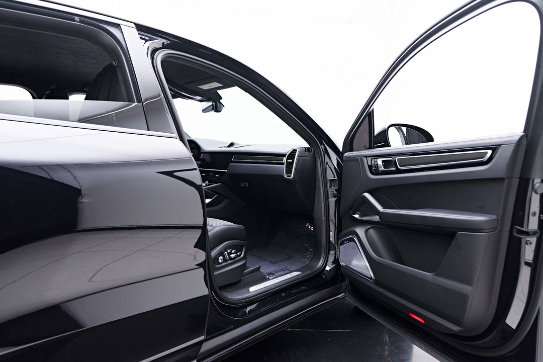2021 Porsche Cayenne E-Hybrid Coupe